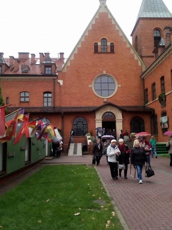 Pielgrzymka do Sanktuarium Bo�ego Mi�osierdzia i Sanktuarium �w. Jana Paw�a II w Krakowie �agiewnikach